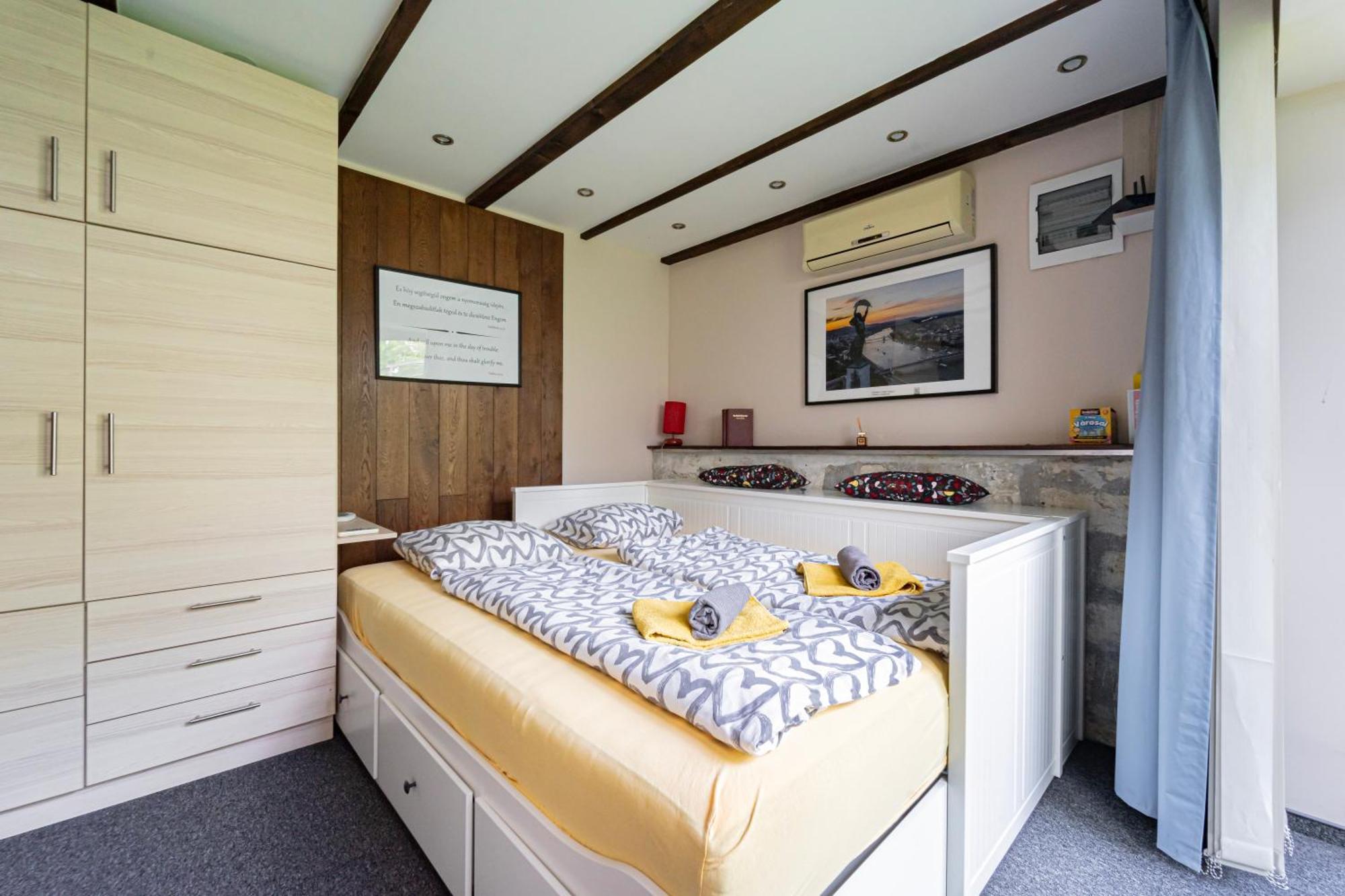 B48 Gardenhouse - A Zoeldben Kenyelmesen Villa Torokbalint Ngoại thất bức ảnh